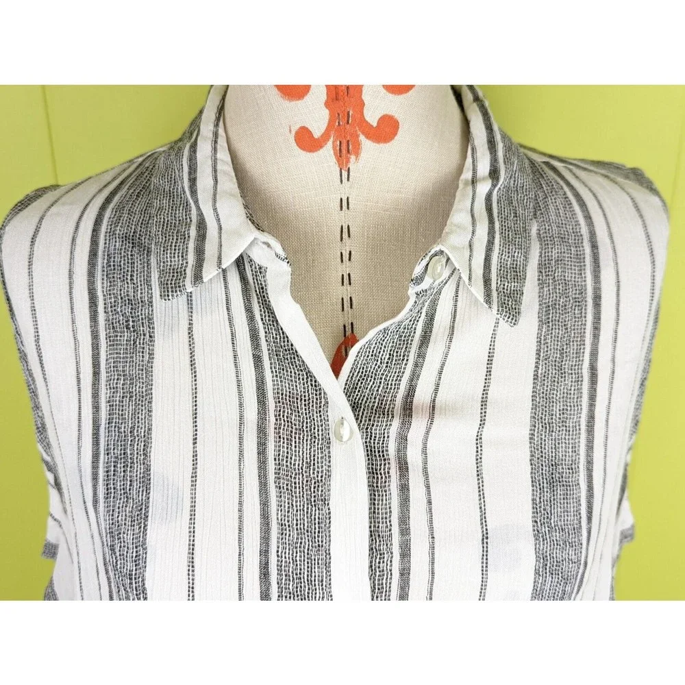 Westport 1962 Womens Sleeveless Button Up Blouse White Gray Striped Rayon EUC - Picture 3 of 9